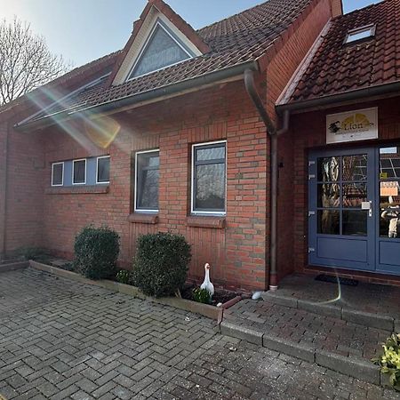 Pension Restaurant Pizzeria Lion Krummhörn Eksteriør bilde